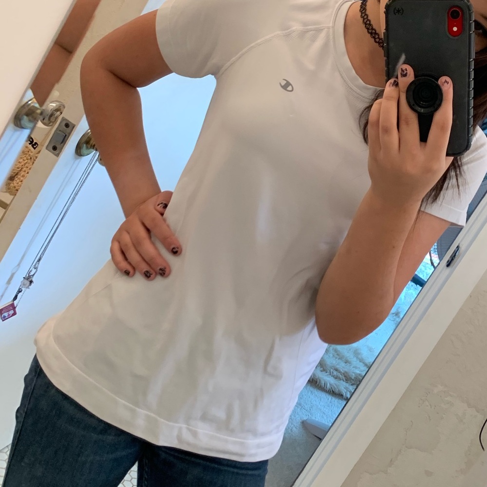 white champion light running shirt “dri-fit”